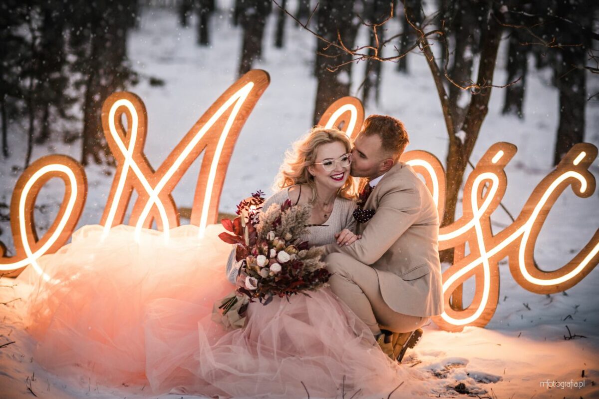 Zimowa sesja poślubna w śniegu – Kozienice – Paula i Damian